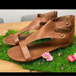 Vegan leather sandals